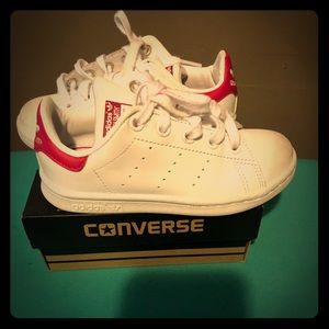Kids converse sneakers